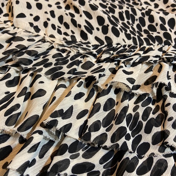 DKNYC NWT Ruffle Animal Print Skirt Size 4 Tan - Picture 5 of 8